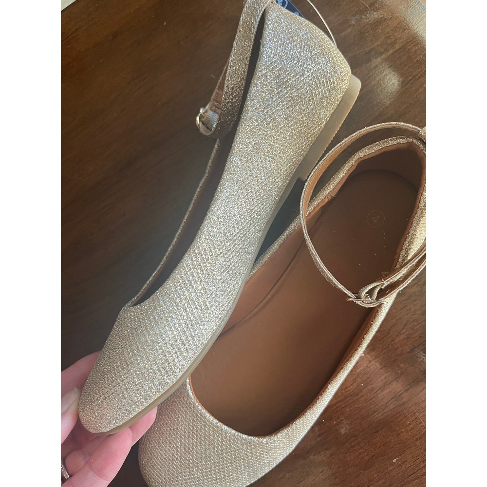New Girls gold shimmer flats with heel strap, Youth Size 4, Dressy Comfy Shoes - Picture 3 of 3